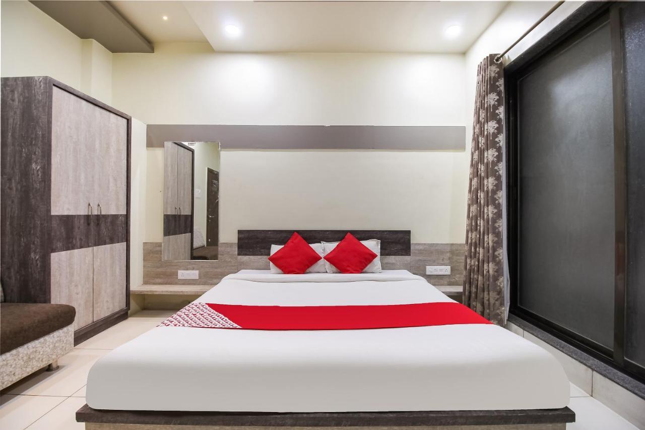 Oyo Flagship 71595 Hotel Lakhdatar Shegaon Exterior photo